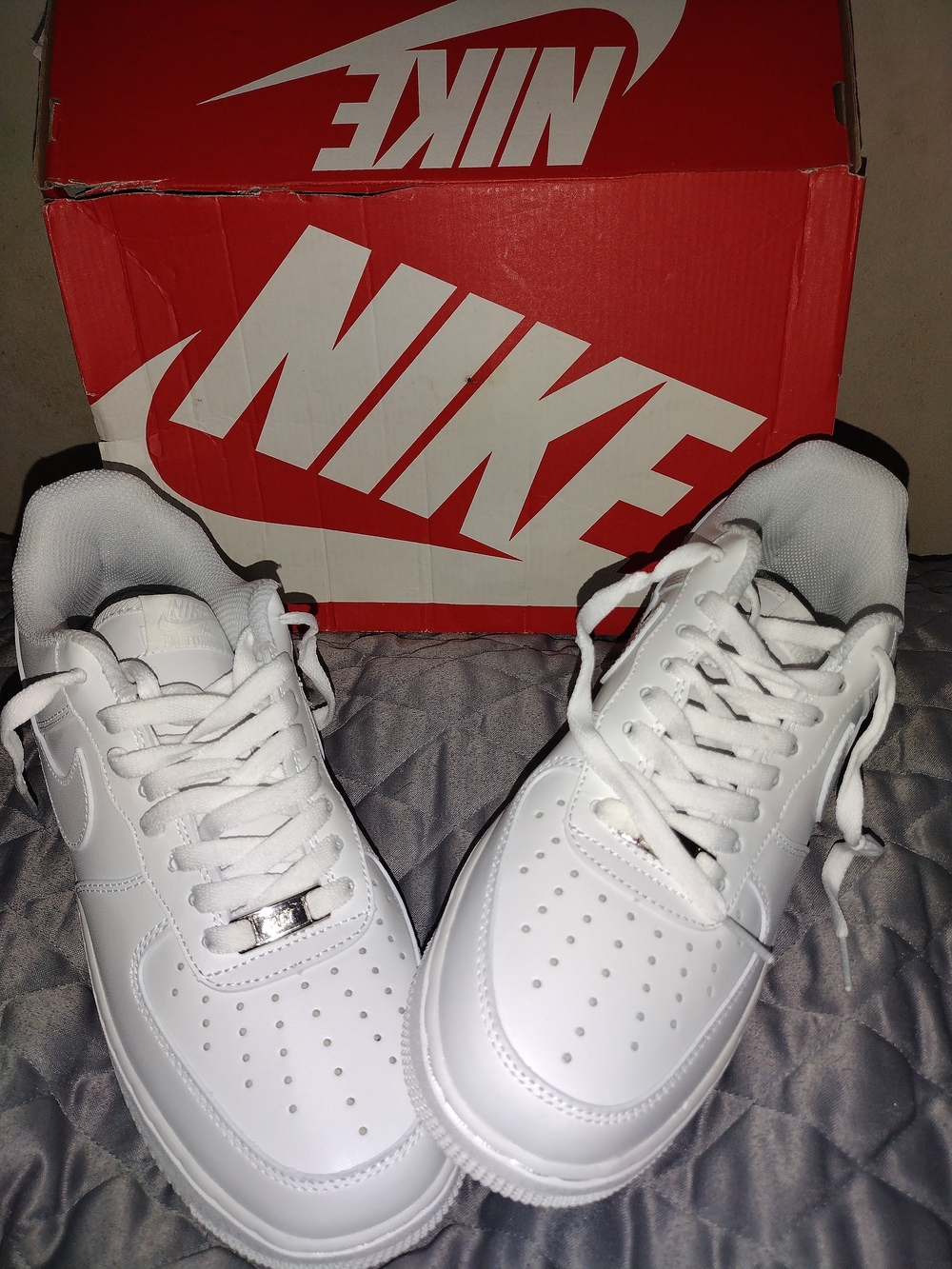 Nike White Men's Low-Top Sneakers - Classic Everyday Style